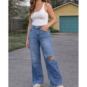 Old Navy Wide Leg Extra High Rise Distressed Jeans Size 10 Y2K